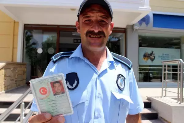 Niko, Gökçeada'ya Zabıta Oldu