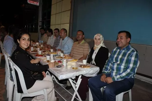 AK Parti Sahurda Bir Araya Geldi AK Parti Sahurda Bir Araya Geldi