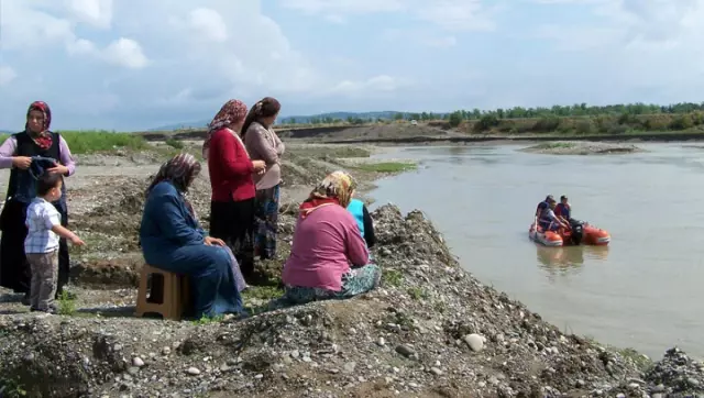 Serinlemek İçin Girdiği Suda Kayboldu