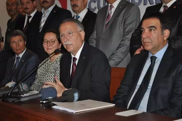 Ekmeleddin İhsanoğlu: 'Bana Kara İftira Atıyorlar, Kimseye Minnet Borcum Yok'