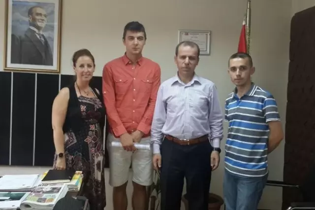 Bursa Valiliği Tanıtma Birliği Gençler ile Bursa'yı Dünyaya Açıyor Bursa Valiliği Tanıtma Birliği Gençler ile Bursa'yı Dünyaya Açıyor