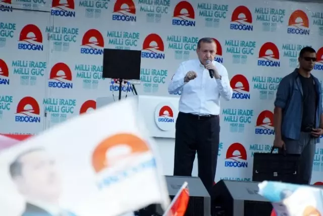 Başbakan Erdoğan Diyarbakır'da Halka Seslendi Başbakan Erdoğan Diyarbakır'da Halka Seslendi