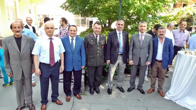 Sapanca'da Bayramlaşma Töreni Sapanca'da Bayramlaşma Töreni