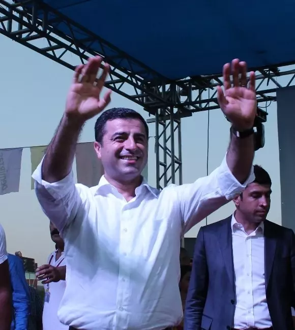Cumhurbaşkanı Adayı Selahattin Demirtaş Elazığ'da - Haberler
