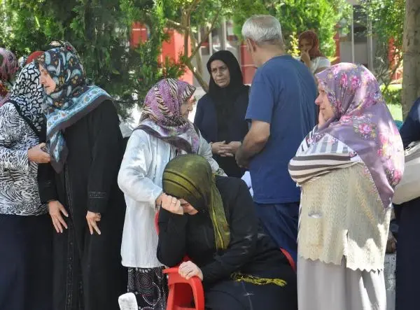 Denizli'deki Otobüs Kazasında Ölenler Toprağa Verildi