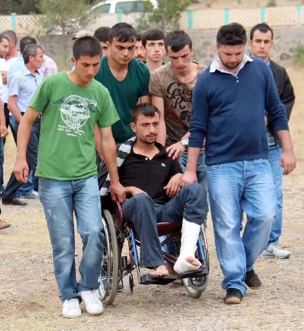 Cip Kazasında Ölen 2 Kadın Toprağa Verildi