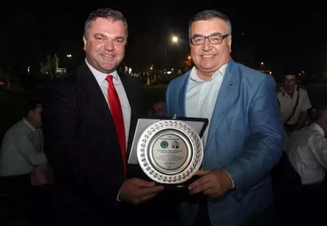 Balyemez'den, Kesimoğlu'na Sürpriz Plaket