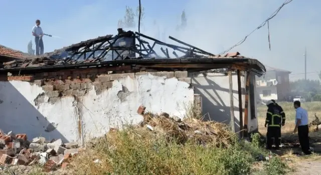 Müstakil Ev Yandı Haber