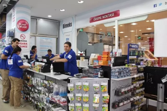 Bimeks'in İçerenköy'deki Mağazası Büyütülerek Yenilendi
