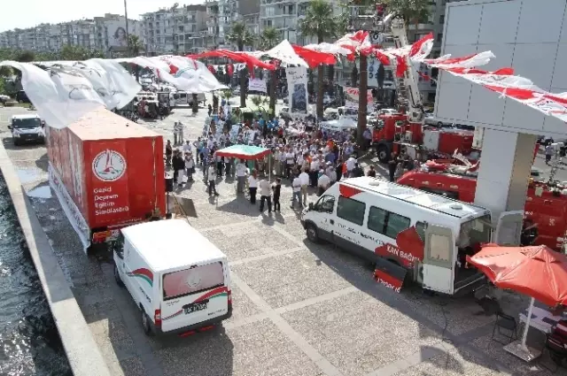 Karşıyaka 17 Ağustos'u Unutmadı Karşıyaka 17 Ağustos'u Unutmadı