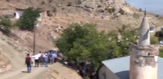 Erzincan'da Boşalttıkları Köylerine Dönüyorlar