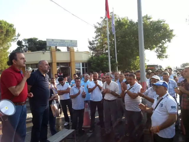 İşçiler Santrallere Barikat Kuruyor İşçiler Santrallere Barikat Kuruyor