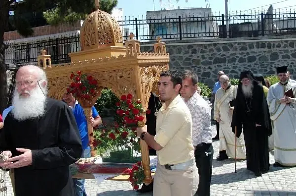 İzmir'deki Kilisede 92 Yıl Sonra İlk Ayin