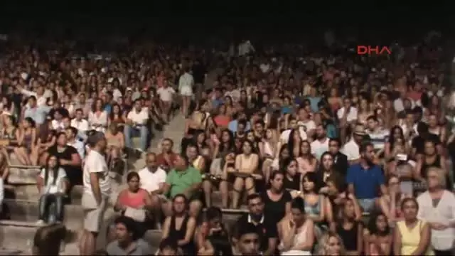 Sıla, Bodrum'da Hayranlarını Coşturdu Sıla, Bodrum'da Hayranlarını Coşturdu