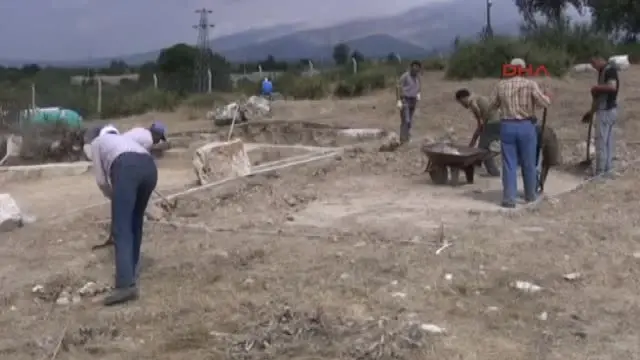 2 Bin Yıllık Tapınak Mezarı Kurtarma Kazısı