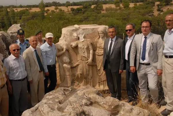 2 Bin Yıllık Tapınak Mezarı Kurtarma Kazısı