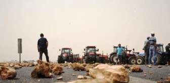 Mardin'de Çiftçiler 7 Saat Süreyle Yolu Trafiğe Kapattı
