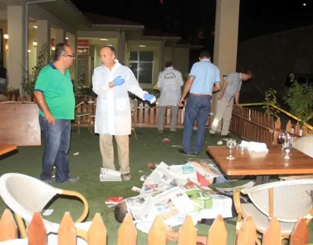 Bursa'da Kanlı Kavga: 2 Ölü, 3 Yaralı Bursa'da Kanlı Kavga: 2 Ölü, 3 Yaralı