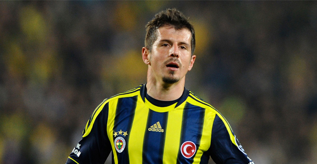 Galatasaray Taraftarı, Emre Belözoğlu'na Şişe Attı - Spor