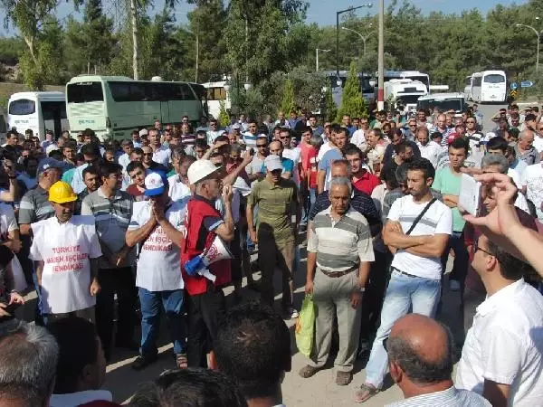 Milas'ta Özelleştirme Protestosu Yapıldı Milas'ta Özelleştirme Protestosu Yapıldı