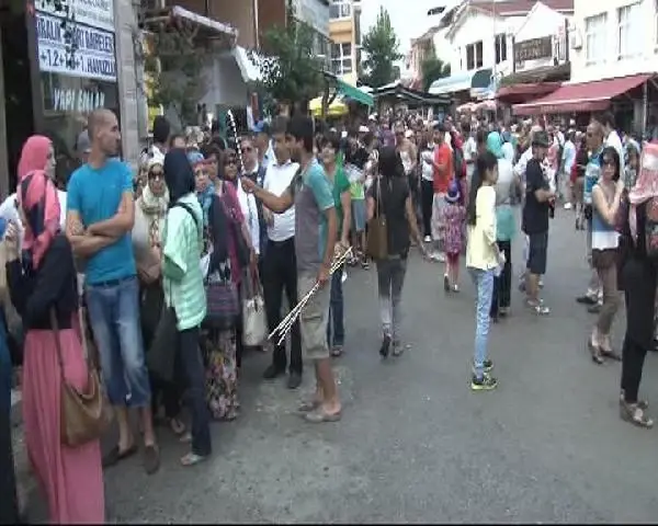 Faytoncular Eylem Hazırlığındaki Hayvanseverlere Yanıt Verdi Faytoncular Eylem Hazırlığındaki Hayvanseverlere Yanıt Verdi