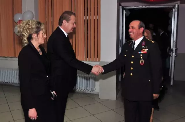 Gümüşhane'de 30 Ağustos Zafer Bayramı Resepsiyonu Düzenlendi Gümüşhane'de 30 Ağustos Zafer Bayramı Resepsiyonu Düzenlendi