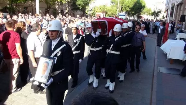 Şehit Polis Törenle Memleketine Uğurlandı Şehit Polis Törenle Memleketine Uğurlandı