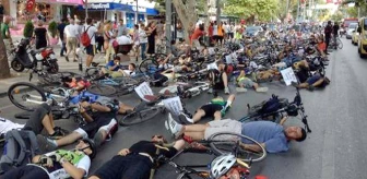 Yüzlerce Bisikletçi, Trafik Terörüne Dikkat Çekmek İçin Eylem Yaptı