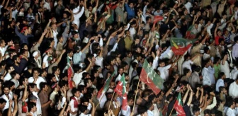 Pakistan'daki Hükümet Karşıtı Gösteriler