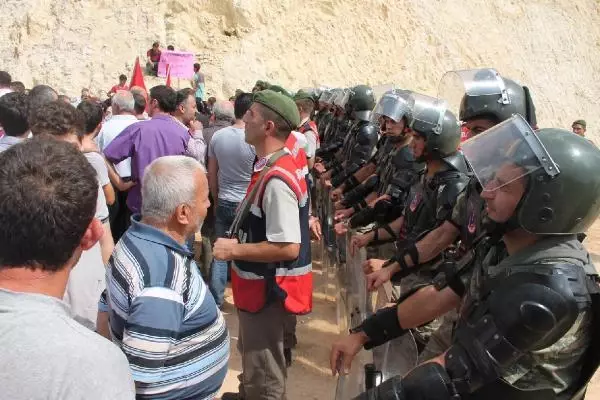 Fatsa'da Maden Sahasında Protesto Gösterisi Fatsa'da Maden Sahasında Protesto Gösterisi