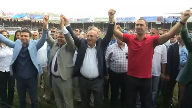 Çavuşoğlu, 662. Tarihi Elmalı Yeşilyayla Güreşleri'ni izledi - Çavuşoğlu, 662. Tarihi Elmalı Yeşilyayla Güreşleri'ni izledi -