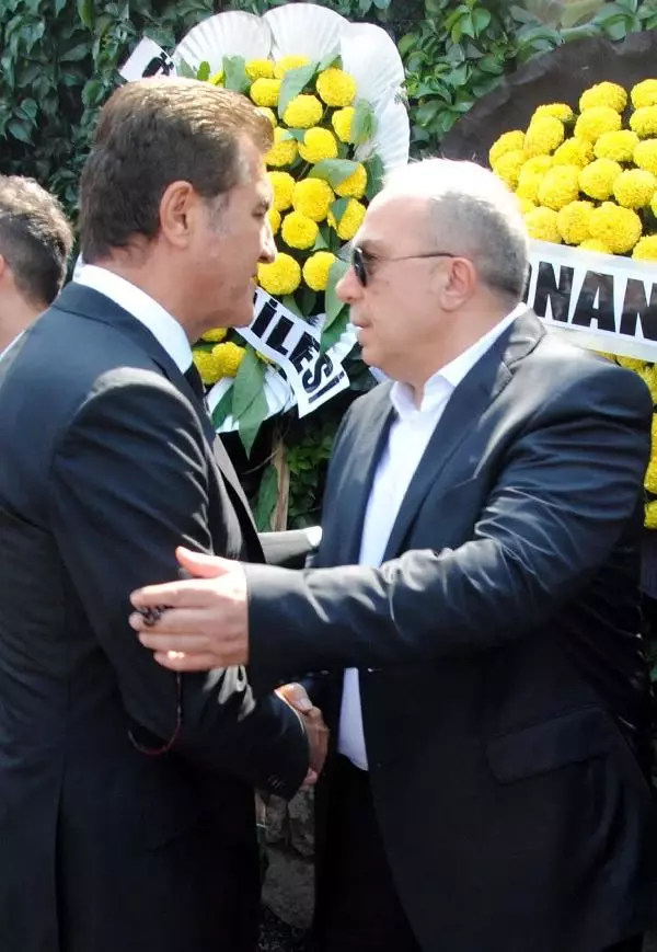 TBMM Üstün Hizmet Ödülü Sahibi İş Adamı Özer Toprağa Verildi