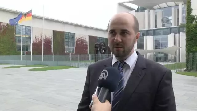 Almanya'da camilerin kundaklanması -