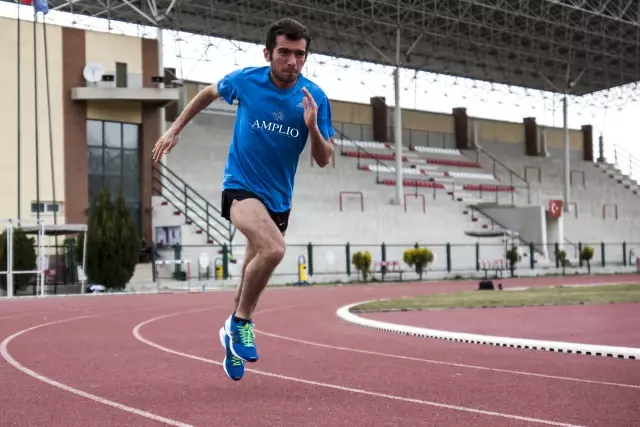Atlet Ali Akbaş: Aldığım Destekle Avrasya Maratonu'nda Birincilik Hedefliyorum Atlet Ali Akbaş: Aldığım Destekle Avrasya Maratonu'nda Birincilik Hedefliyorum