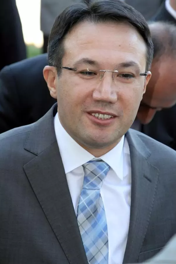 En Genç Vali' 15 Ay Sonra Merkeze Alındı En Genç Vali' 15 Ay Sonra Merkeze Alındı