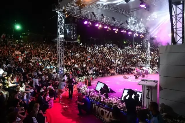 Türk Sinemasının 100. Yıl Emek Ödülleri Sahiplerini Buldu Türk Sinemasının 100. Yıl Emek Ödülleri Sahiplerini Buldu