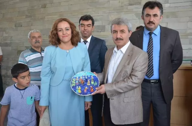 Şehbal Sanat Merkezi İlk Sergisini Açtı Şehbal Sanat Merkezi İlk Sergisini Açtı