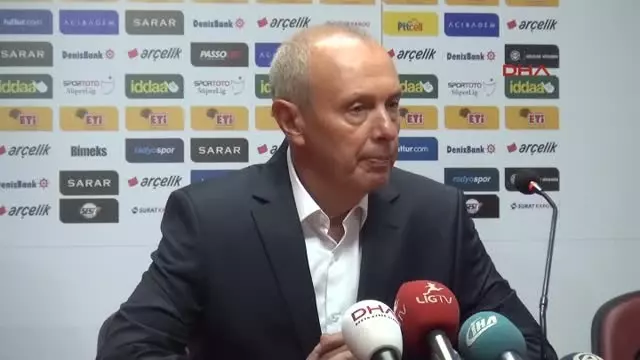 Ertuğrul Sağlam, Maçın Hakemine Sitem Etti Ertuğrul Sağlam, Maçın Hakemine Sitem Etti