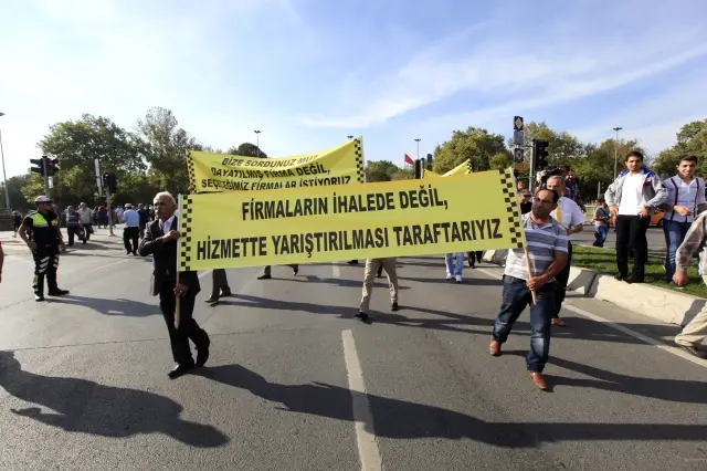 Taksiciler, 'Çağrı Merkezi' Projesini Protesto Etti Taksiciler, 'Çağrı Merkezi' Projesini Protesto Etti