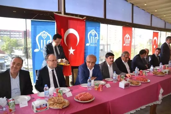 Bakan Elvan: Okul Yakmakla, Taş Atmakla Bir Yere Varamayız Bakan Elvan: Okul Yakmakla, Taş Atmakla Bir Yere Varamayız