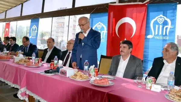 Bakan Elvan: Okul Yakmakla, Taş Atmakla Bir Yere Varamayız Bakan Elvan: Okul Yakmakla, Taş Atmakla Bir Yere Varamayız