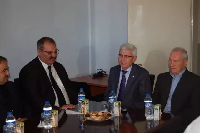 Lapseki Şeftalisine İhracat Engeli Lapseki Şeftalisine İhracat Engeli