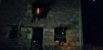 Demirci'de Ev Yangını