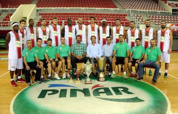 Pınar Karşıyaka'dan Gövde Gösterisi Pınar Karşıyaka'dan Gövde Gösterisi