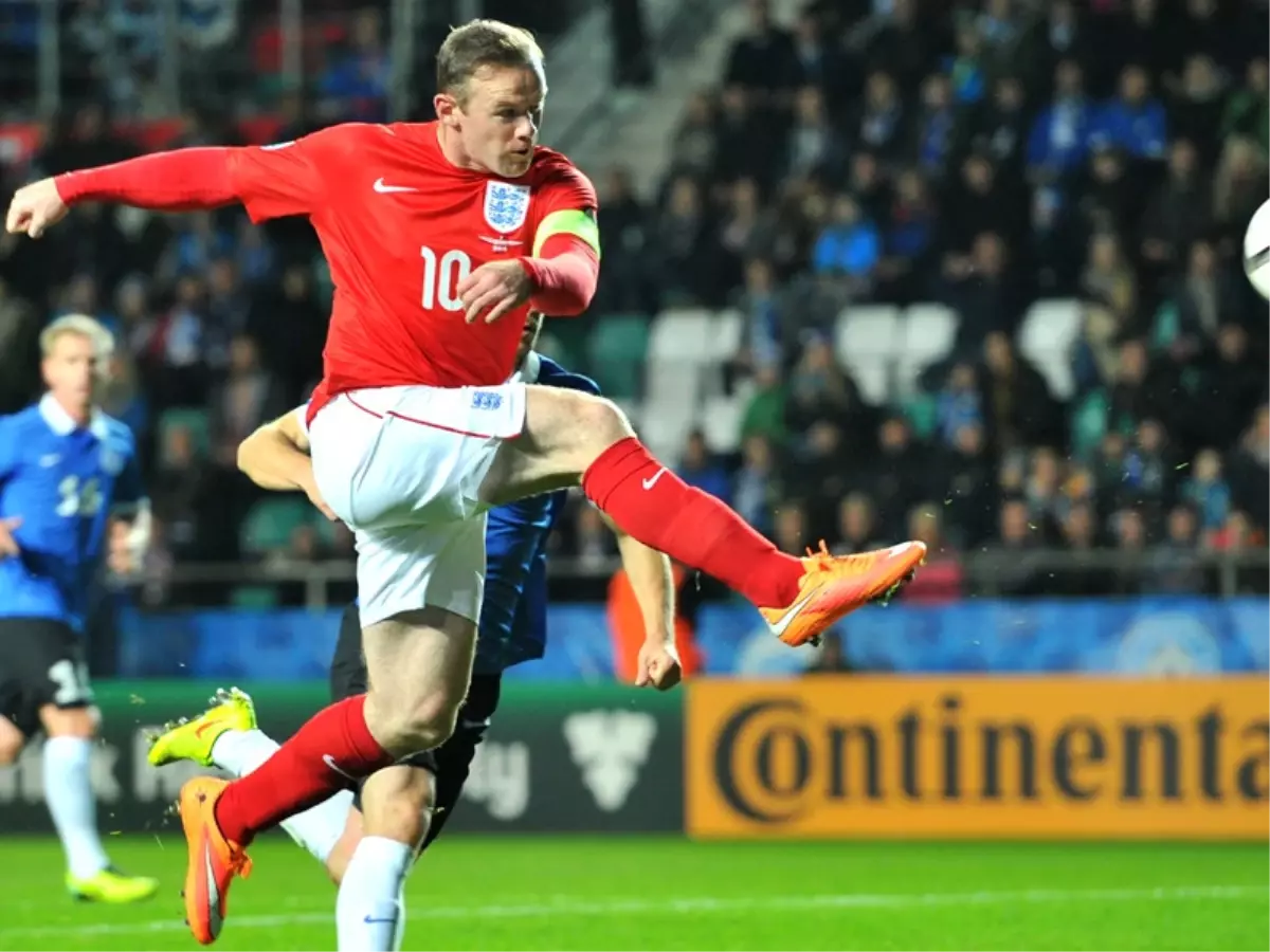 Rooney Rekora Doğru...