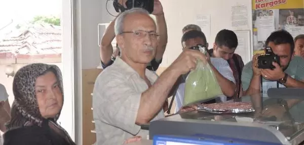 Şehit Babası, Erdoğan'a Hakaretten 1 Yıl Ceza Aldı Şehit Babası, Erdoğan'a Hakaretten 1 Yıl Ceza Aldı