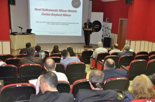 Çekül'ün Güz Dönemi Eğitim Programı Niksar'da Yapılıyor Çekül'ün Güz Dönemi Eğitim Programı Niksar'da Yapılıyor
