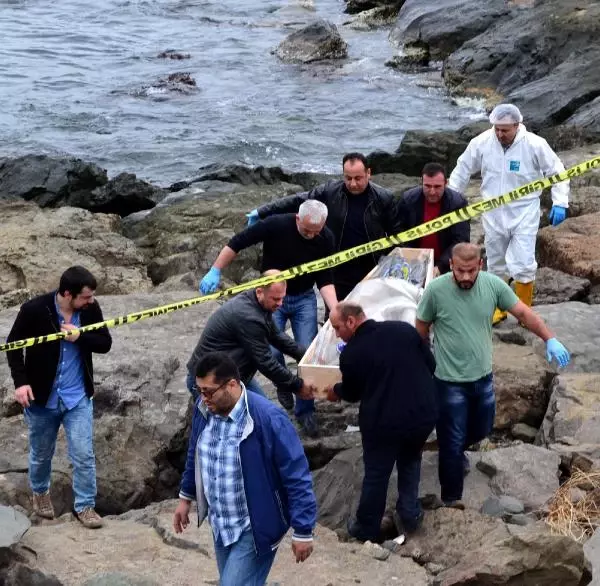 Trabzon'da Kaybolan Gencin Cesedi Karaya Vurdu