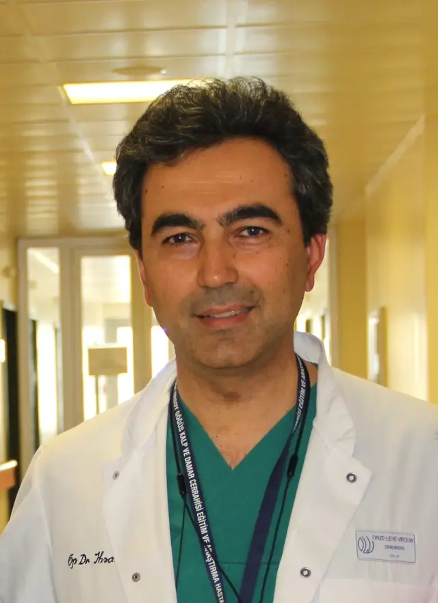 Prof. Dr. İhsan Bakır: Robotik Cerrahi Yoğun Bakım Süresini Kısaltıyor Prof. Dr. İhsan Bakır: Robotik Cerrahi Yoğun Bakım Süresini Kısaltıyor
