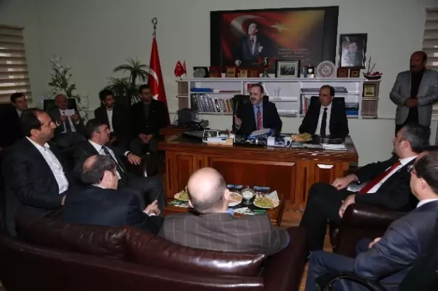 AK Parti Genel Başkan Yardımcısı Gül'den, Tuşba Belediyesine Ziyaret AK Parti Genel Başkan Yardımcısı Gül'den, Tuşba Belediyesine Ziyaret